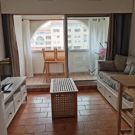 4 Personnes, Marina A Apartment